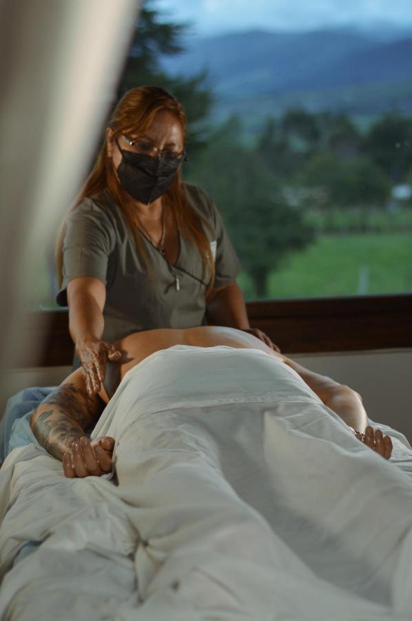 Chuquiragua Lodge & Spa Machachi ภายนอก รูปภาพ